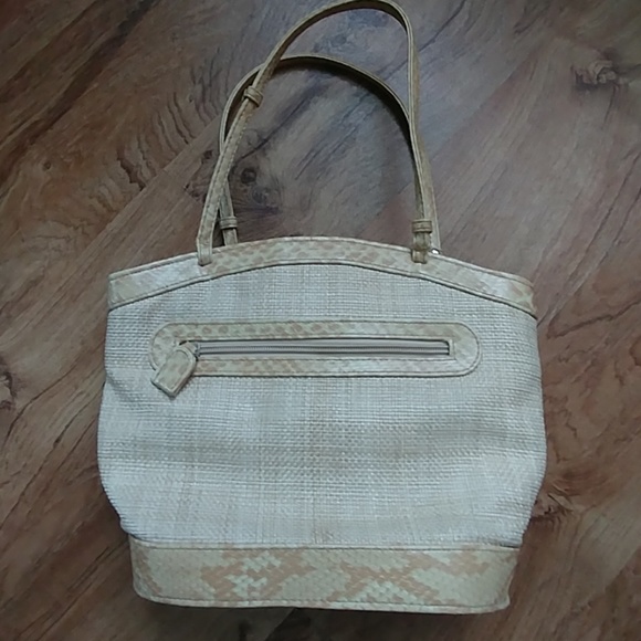 Handbag - Picture 5 of 6